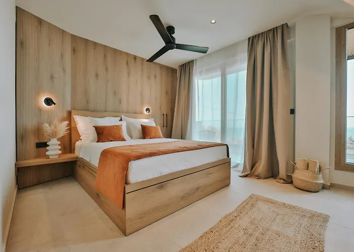 La Brise Luxury Hotel Néa Péramos