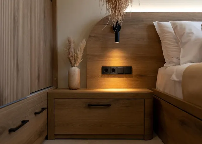 La Brise Luxury Néa Péramos