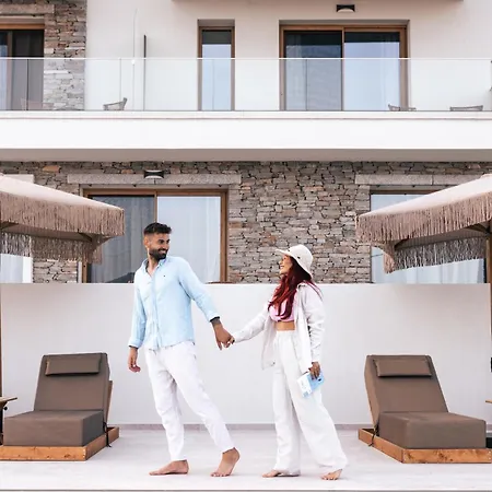 La Brise Luxury * Néa Péramos