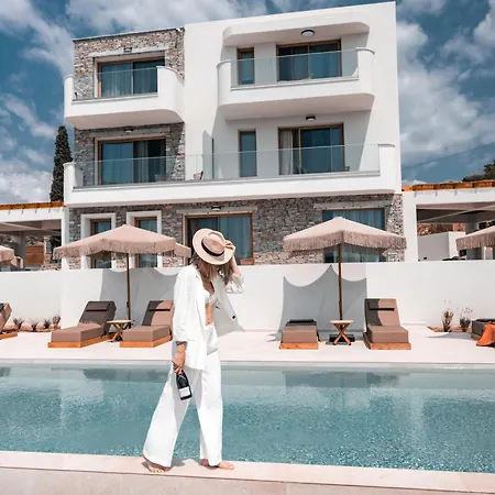 La Brise Luxury Hotel *
