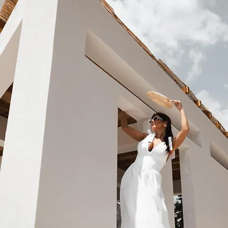 Hotel La Brise Luxury Néa Péramos