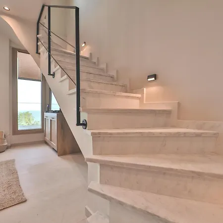 La Brise Luxury