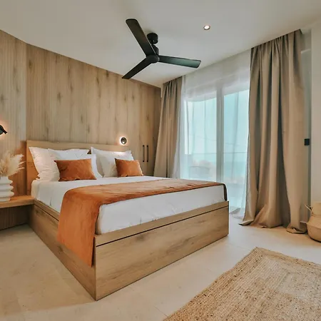 La Brise Luxury Hotel Néa Péramos