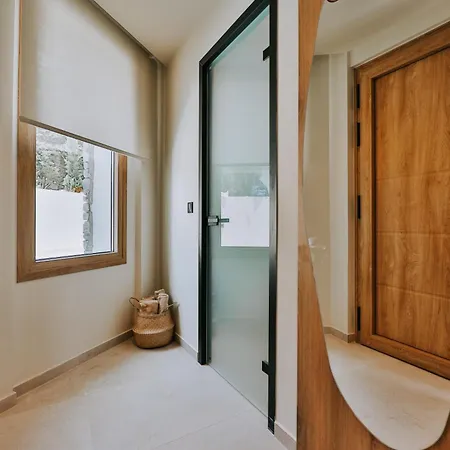 Hotel La Brise Luxury *