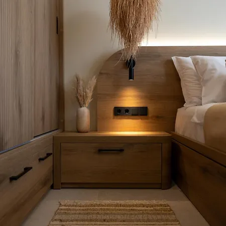 La Brise Luxury Неа-Перамос