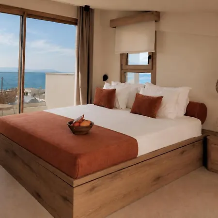 La Brise Luxury Néa Péramos