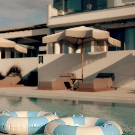 Hotel La Brise Luxury