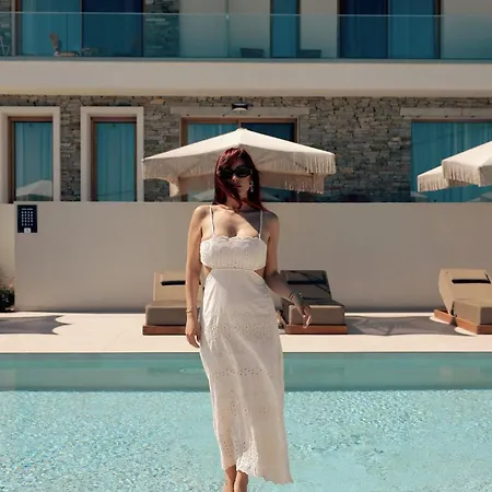 La Brise Luxury Hotel *
