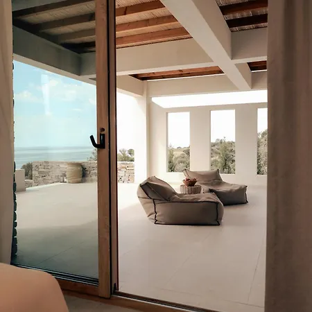 La Brise Luxury Néa Péramos