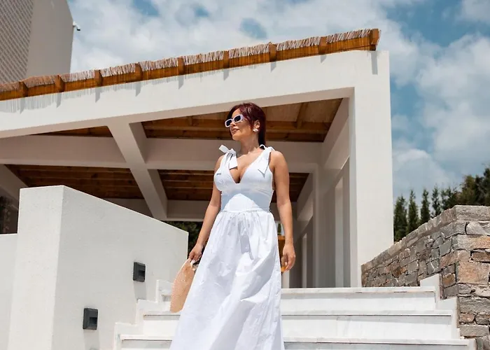 La Brise Luxury Hotel Néa Péramos