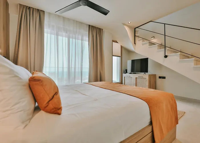 Hotel La Brise Luxury