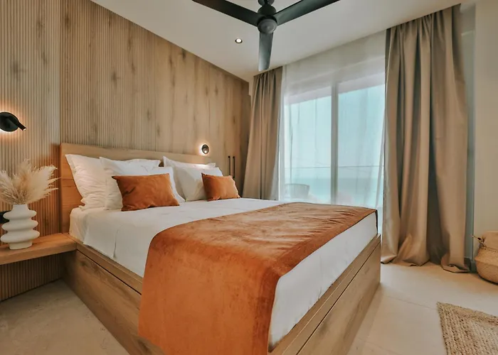 La Brise Luxury * Néa Péramos