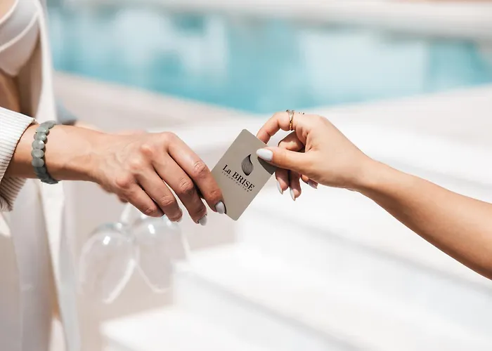 Hotel La Brise Luxury